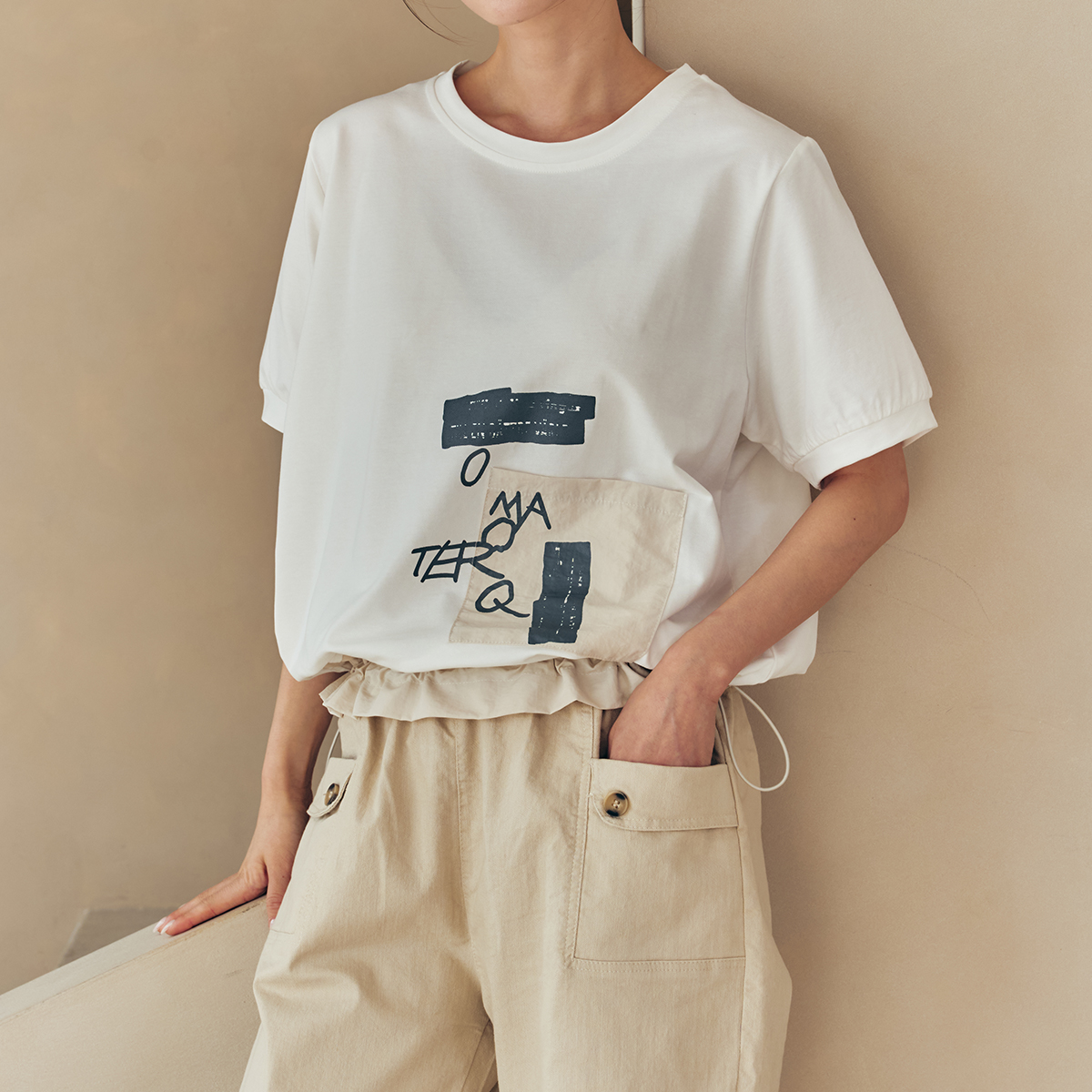 예뻐너 오드 스트링 반팔 티셔츠