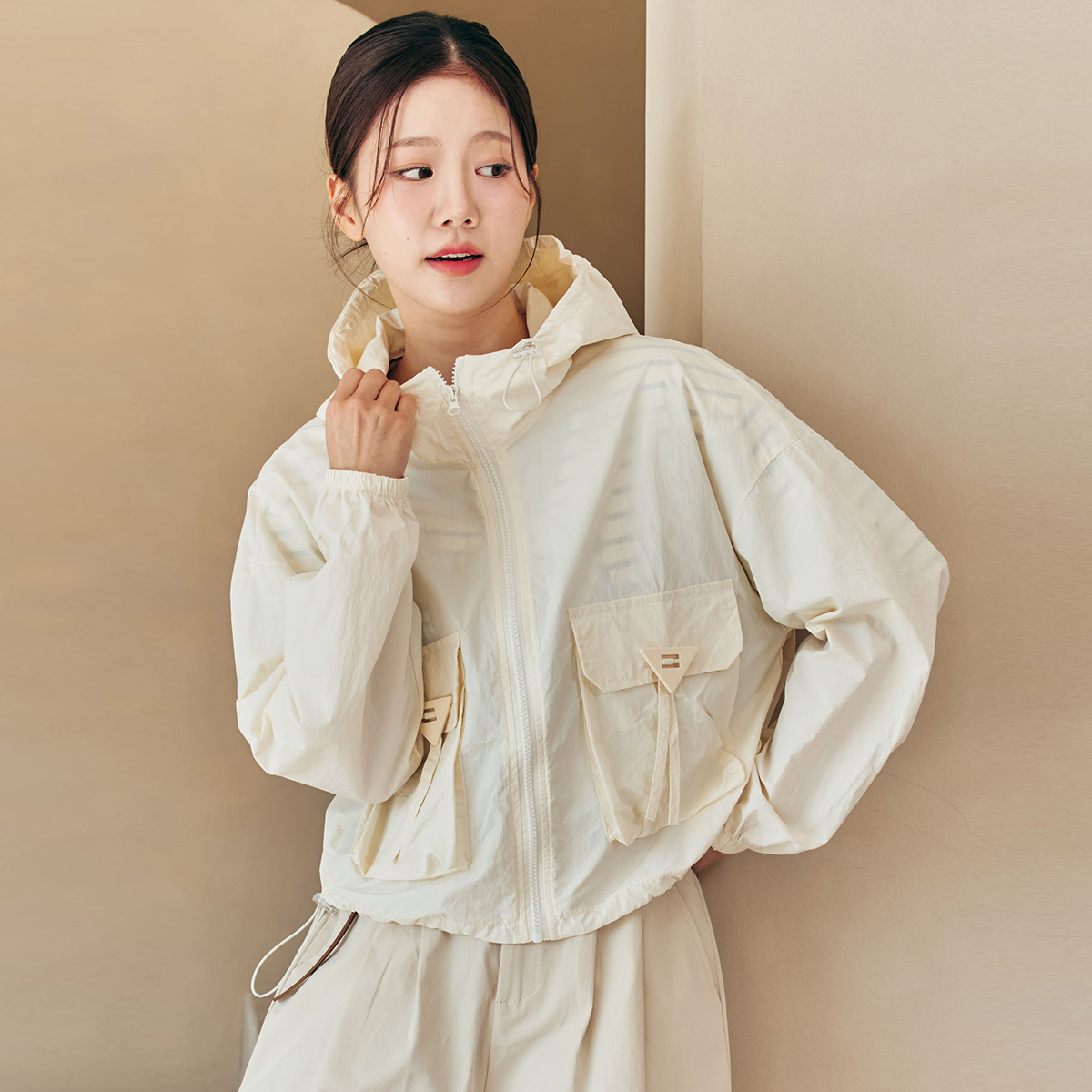 예뻐너 엣지 후드 스트링 바람막이 집업 점퍼